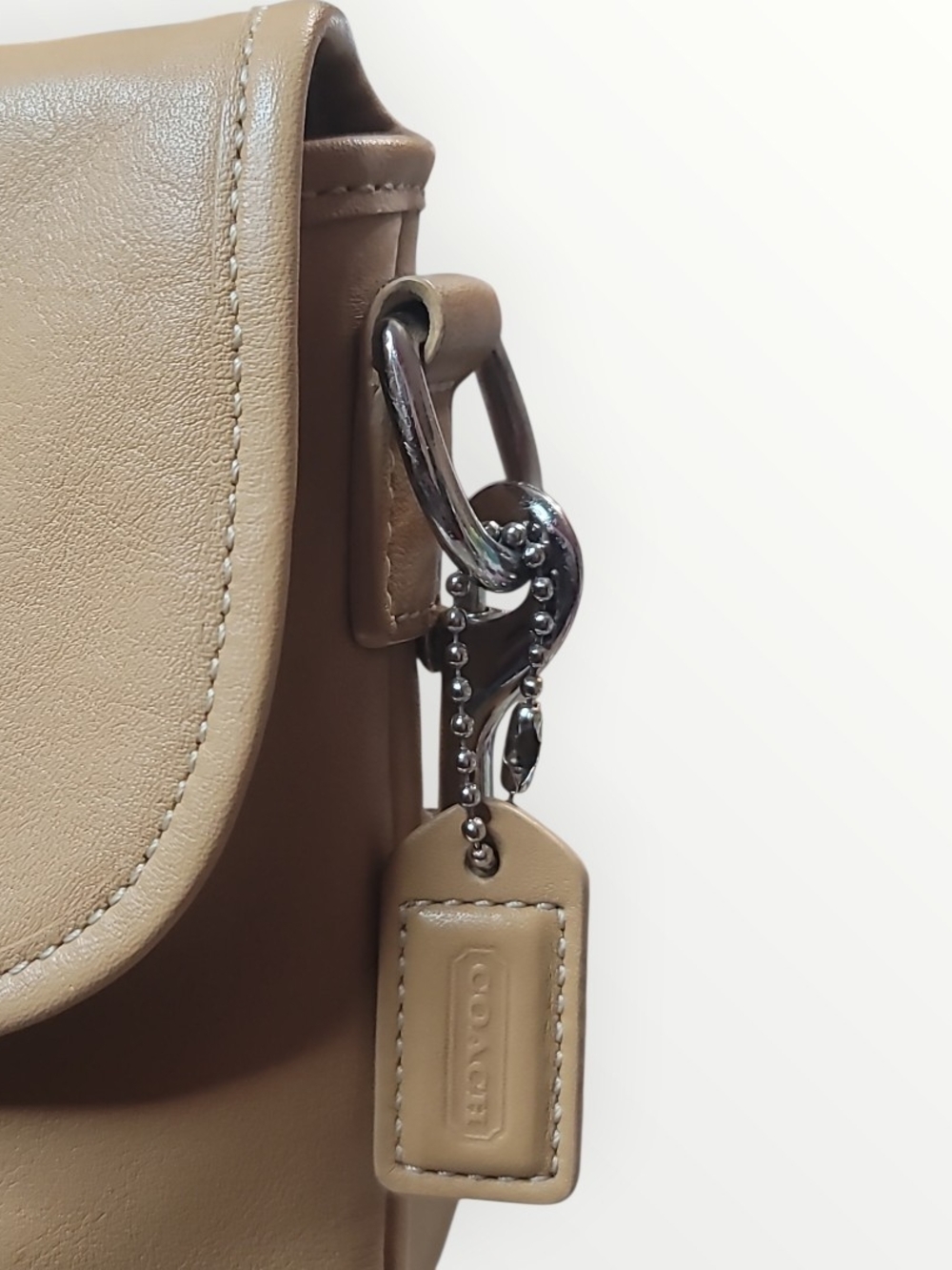 COACH VTG Soho Flap buckle Crossbody bag in Tanl leather EUC With COA - Picture 3 of 9